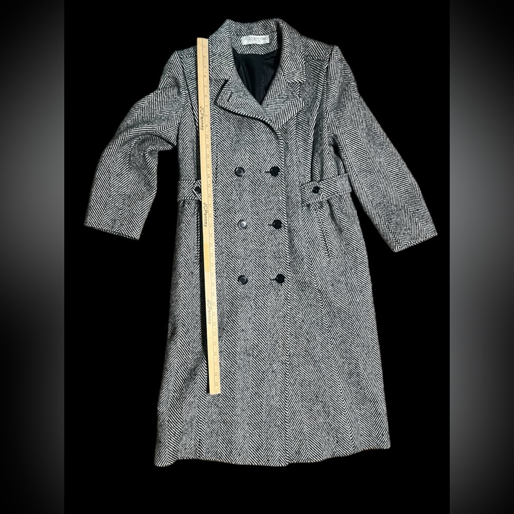 Vintage Alorna- Made in USA- Black and White Herringbone Double Breasted Coat - Picture 11 of 13